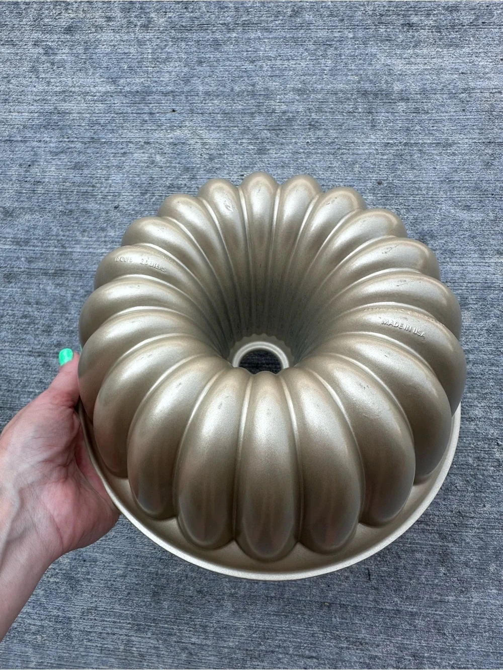 Gold Bundt Cake Pan - Nonstick Fluted Pan